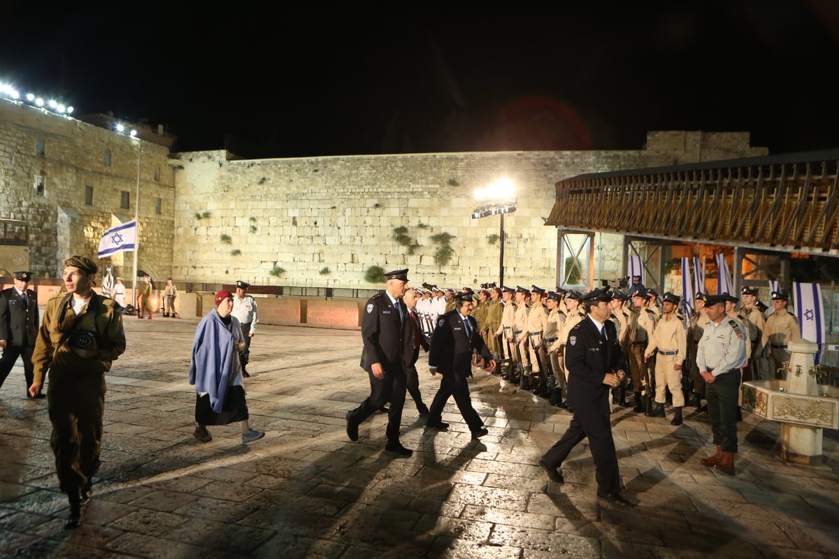 גלריה: טקס יום הזיכרון ברחבת הכותל המערבי