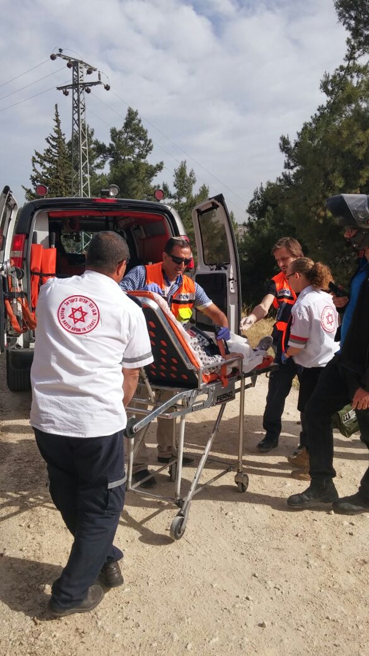 שתי נשים נדקרו בארמון הנציב; המשטרה עצרה שני חשודים