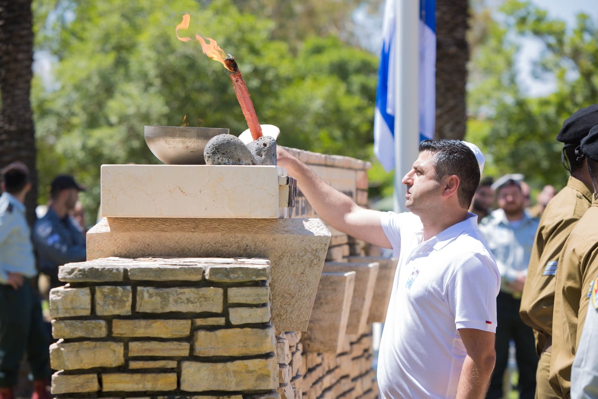 הגאון רבי אברהם יוסף השתתף בטקס יום הזיכרון