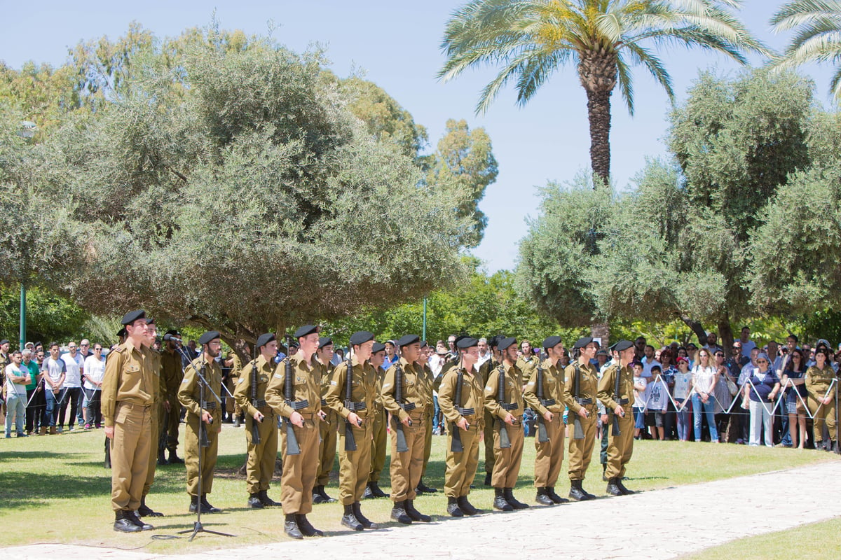 הגאון רבי אברהם יוסף השתתף בטקס יום הזיכרון