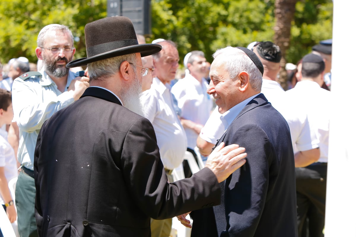 הגאון רבי אברהם יוסף השתתף בטקס יום הזיכרון