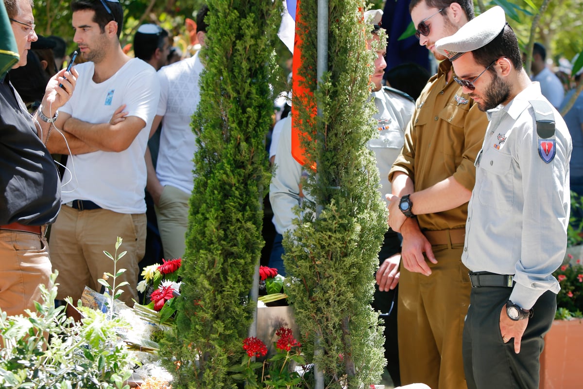 הגאון רבי אברהם יוסף השתתף בטקס יום הזיכרון