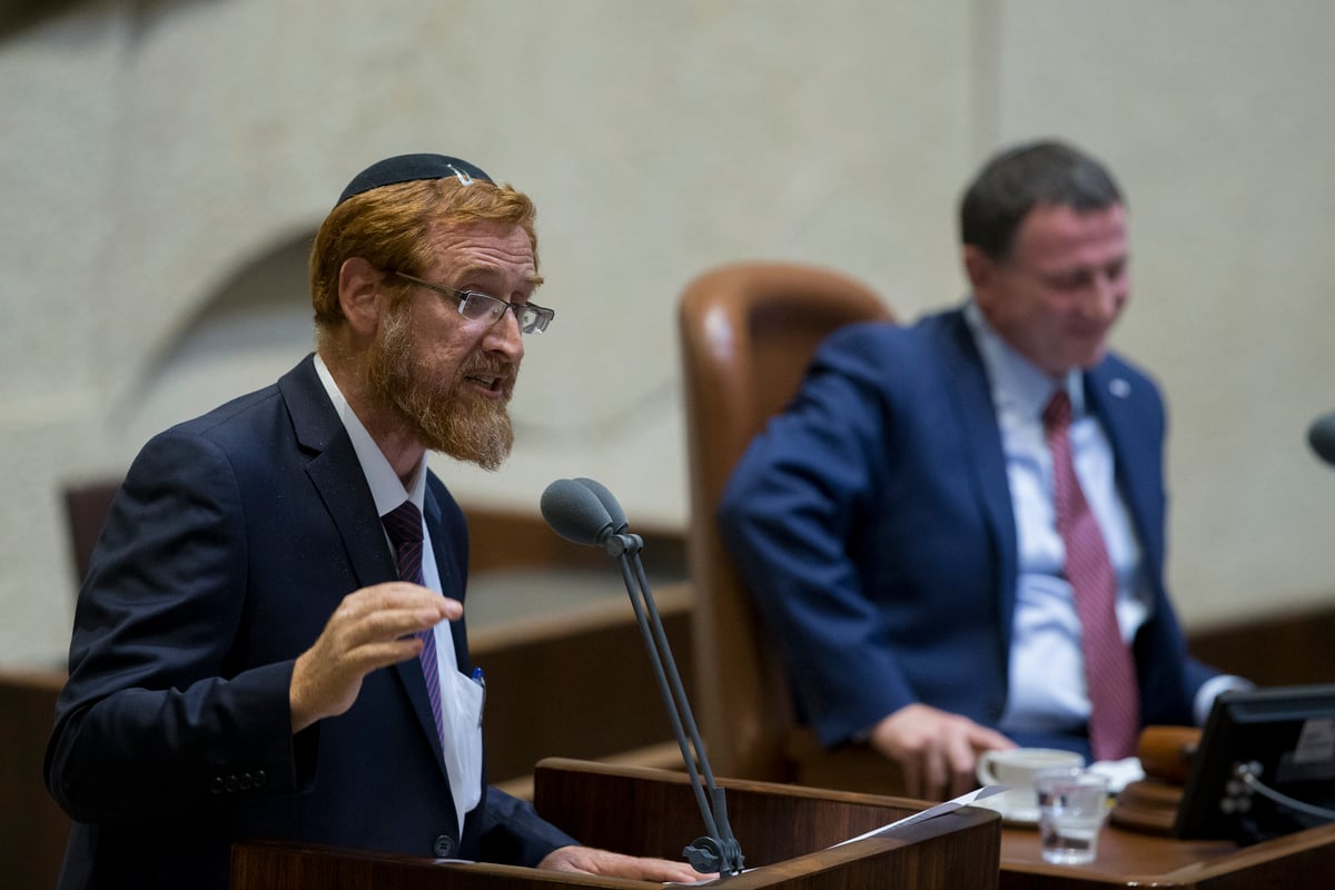 בחיבוקים ונשיקות • יעקב אשר ויהודה גליק התקבלו בכנסת