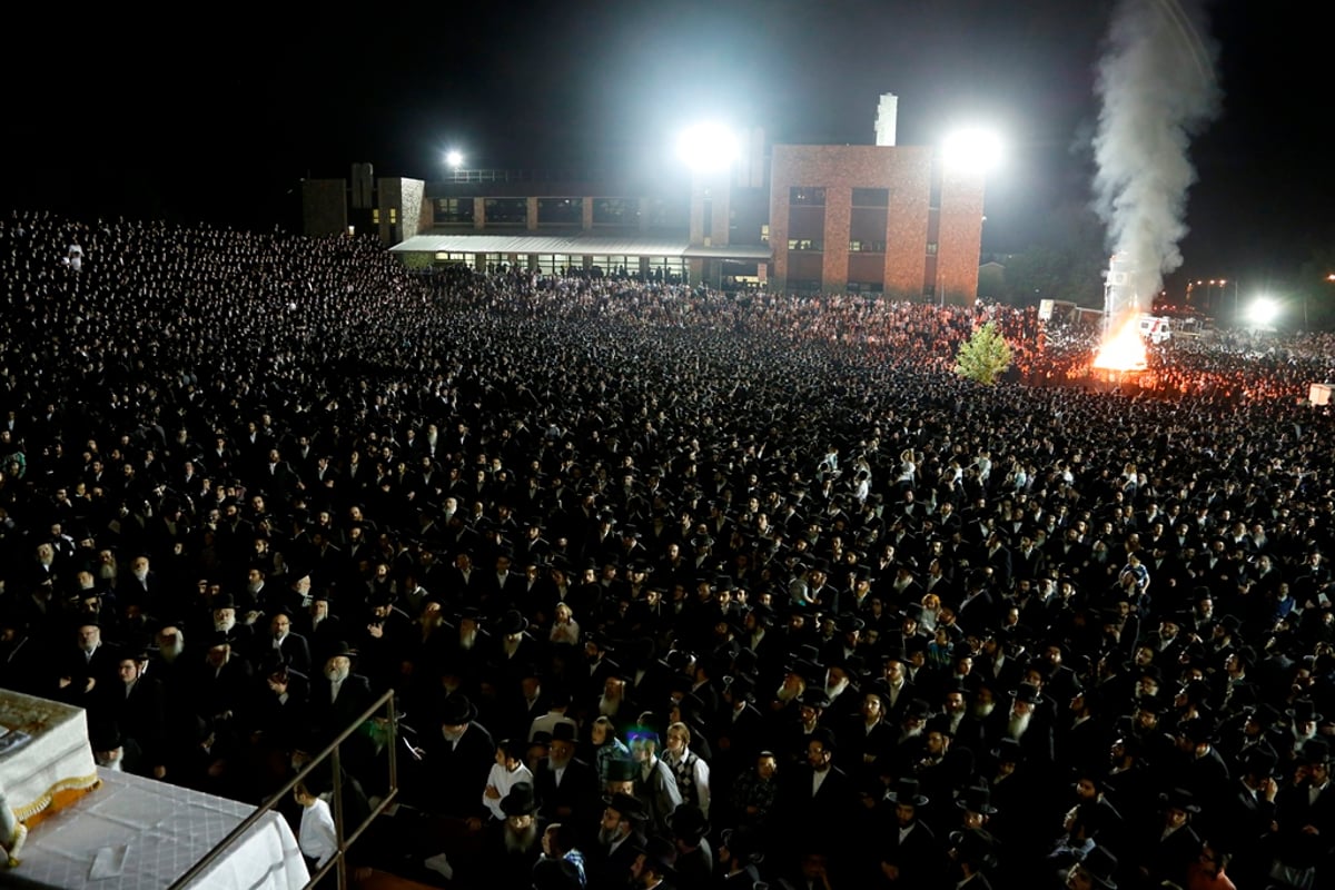 יחד עם החוגגים בקרית יואל: הכתבת של News12