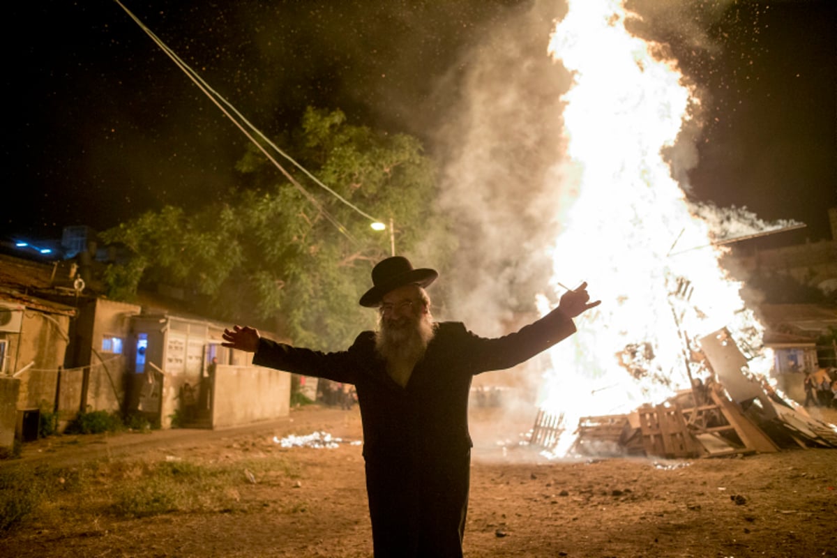 מאה שערים בערה עם מדורות ל"ג בעומר • צפו