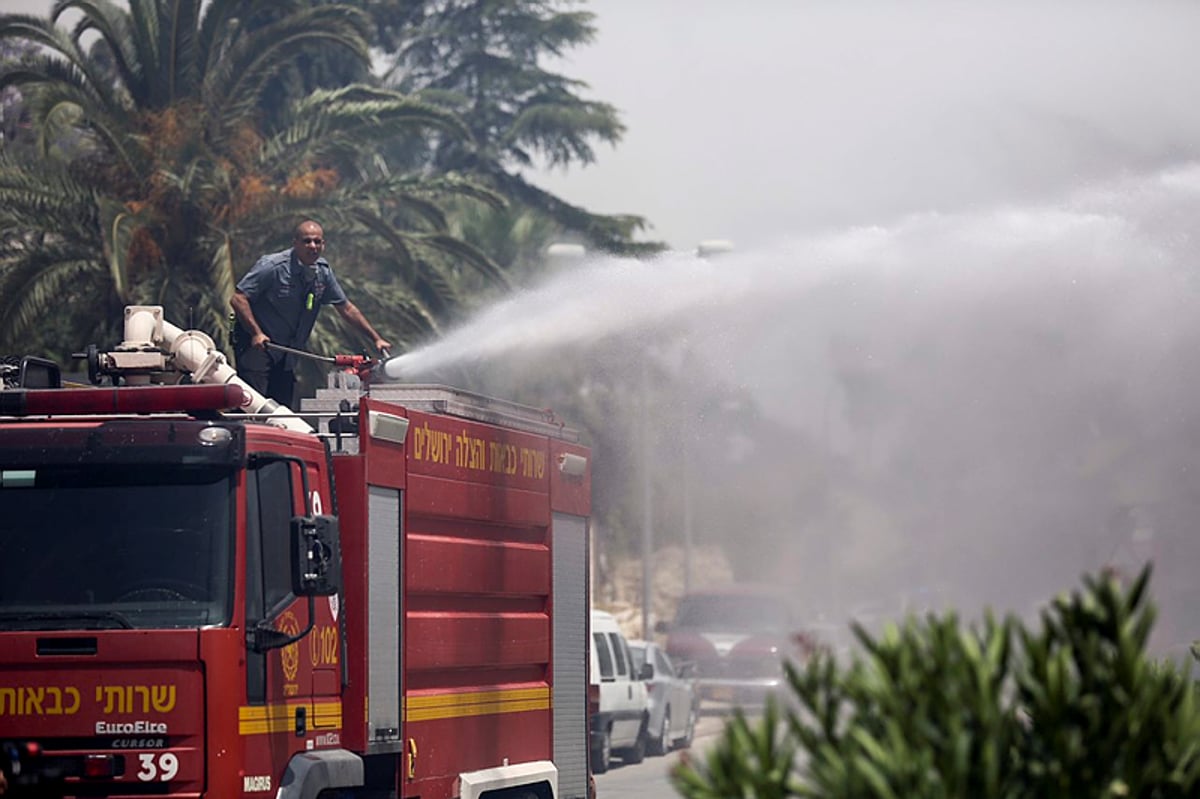 אחרי 5 שעות: הושגה שליטה על שריפת הענק באזור ירושלים