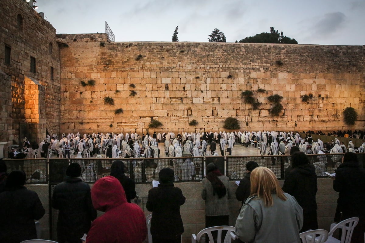 מרהיב: זריחה וברכת כהנים בכותל המערבי