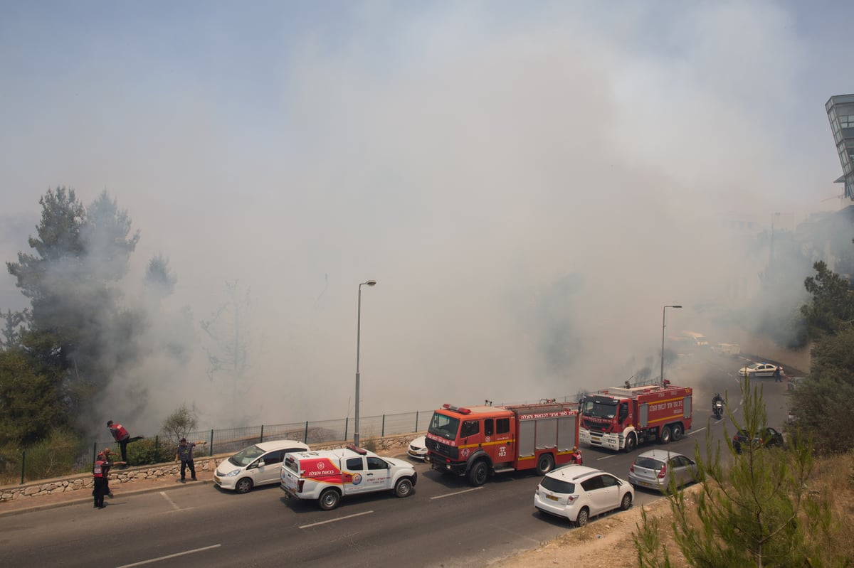 שריפת הענק בירושלים בתמונות • צפו בגלריה