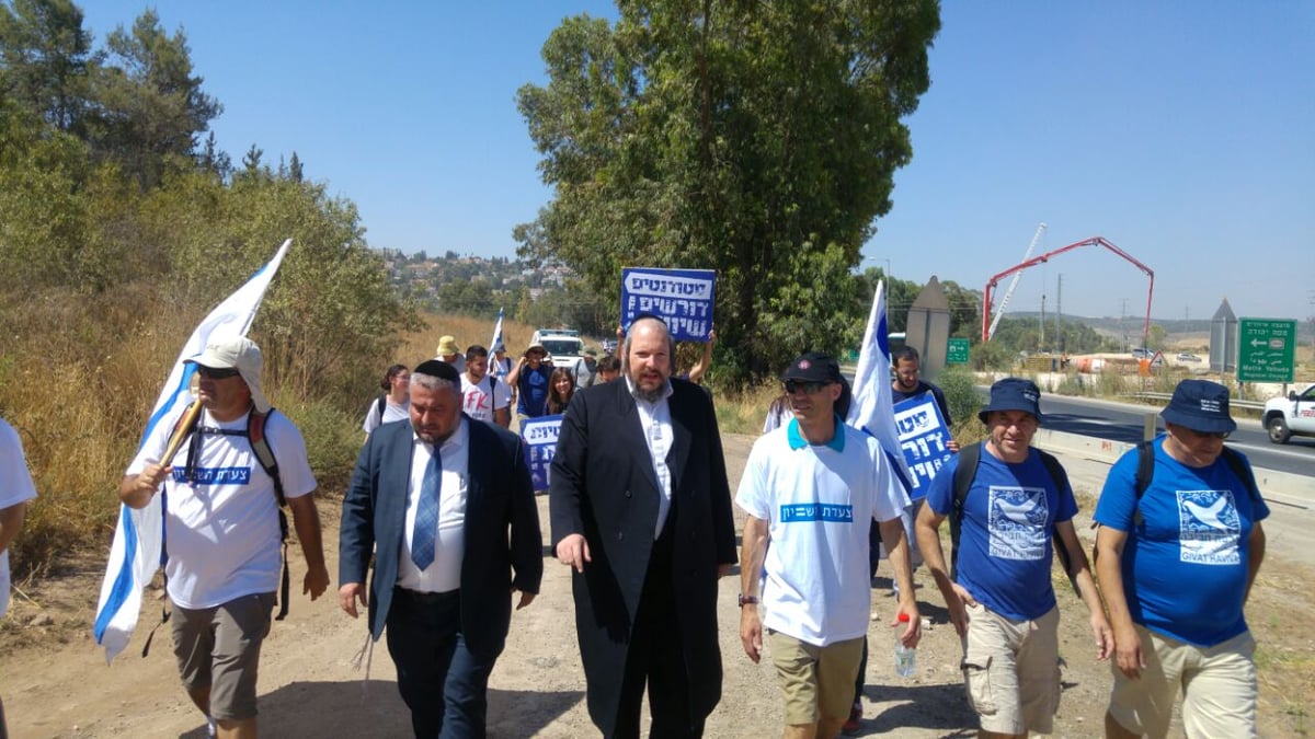 ראשי הרשויות החרדיות הצטרפו ל'צעדת השוויון'