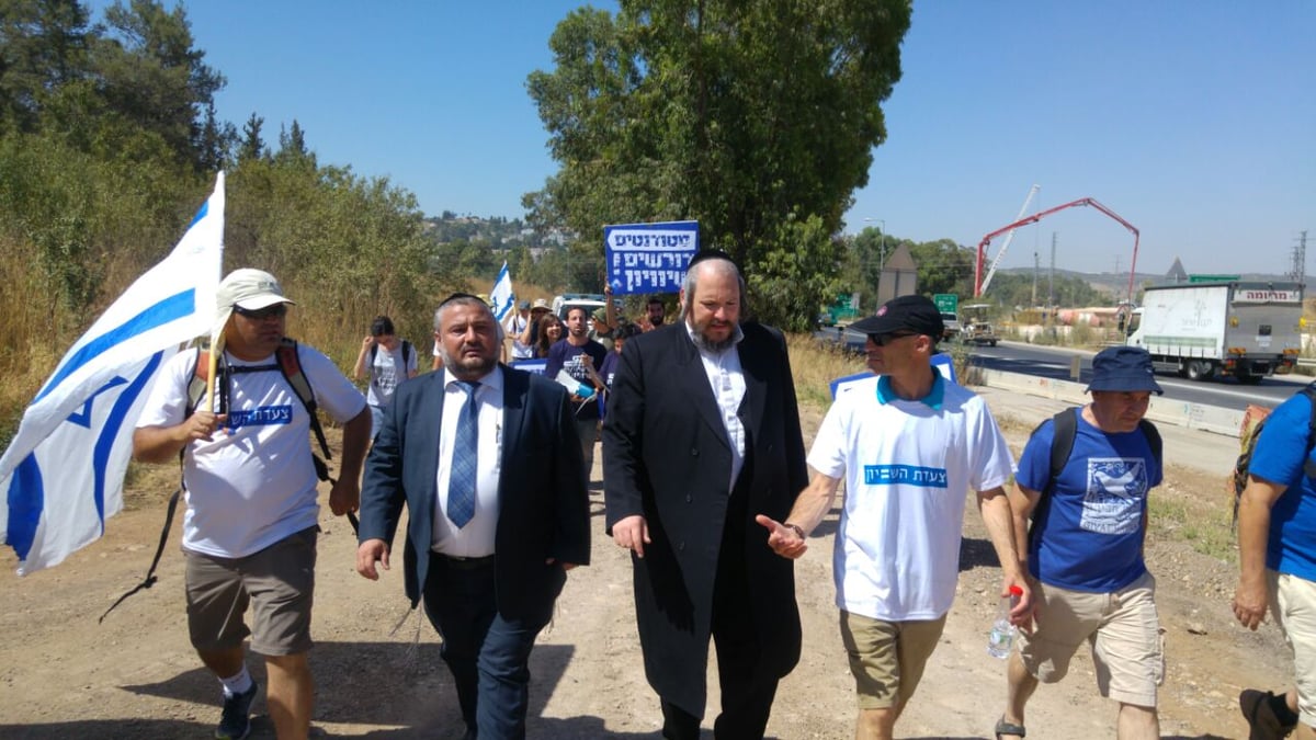 ראשי הרשויות החרדיות הצטרפו ל'צעדת השוויון'