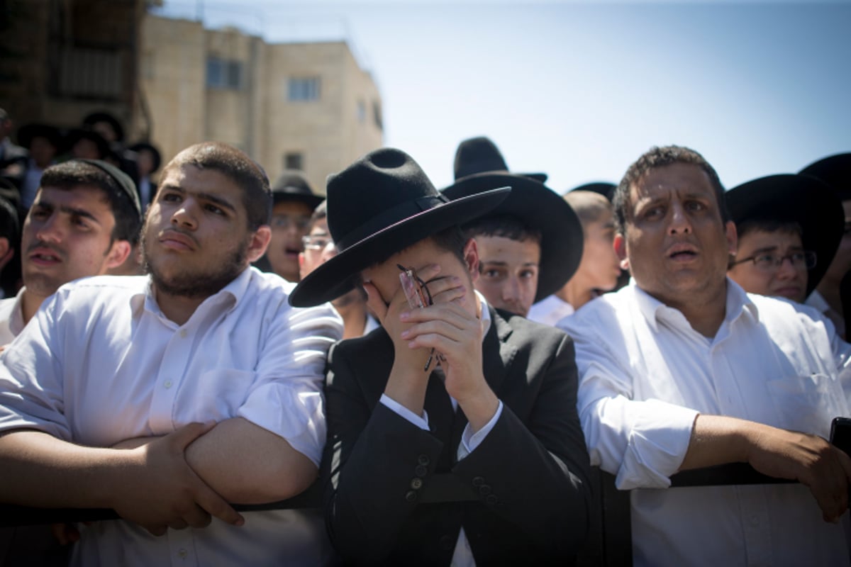 תיעוד דומע: מסע הלווית אשת נשיא המועצת