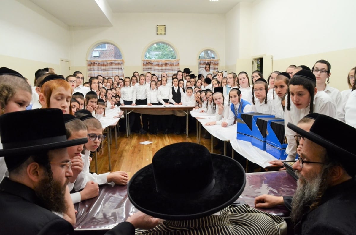 תלמידי ה'מתמידים' זכו לברכה מהגאב"ד הישיש