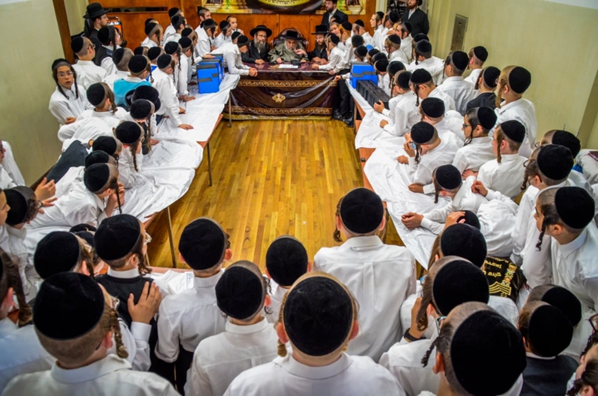 תלמידי ה'מתמידים' זכו לברכה מהגאב"ד הישיש