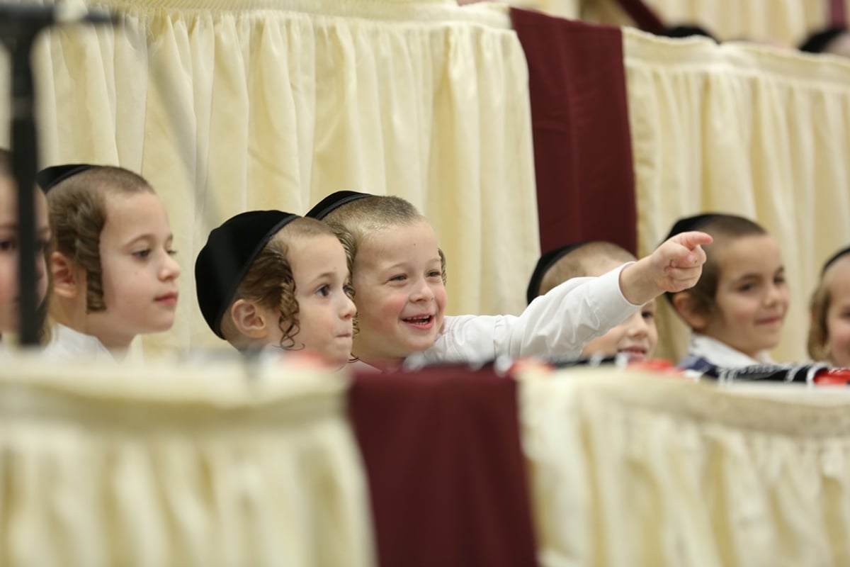 בורו פארק: 'חומש סעודה' לילדי כיתא א' בת"ת סאטמר