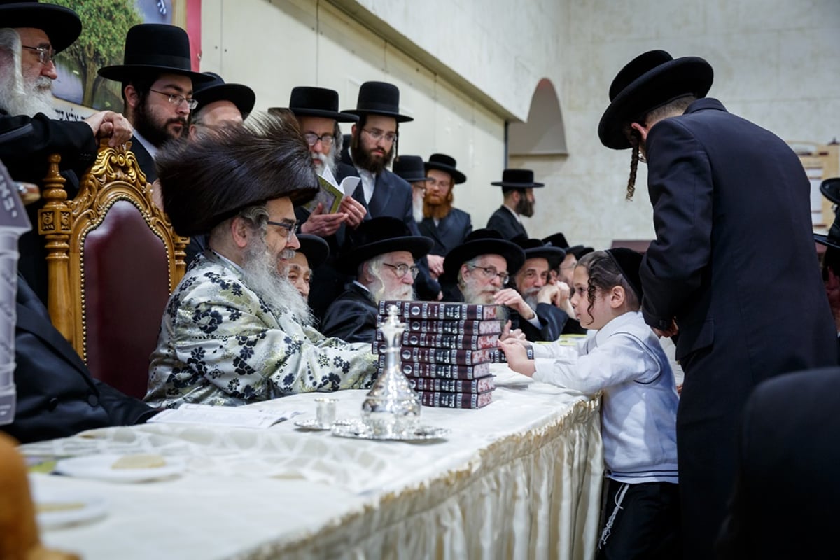 בורו פארק: 'חומש סעודה' לילדי כיתא א' בת"ת סאטמר