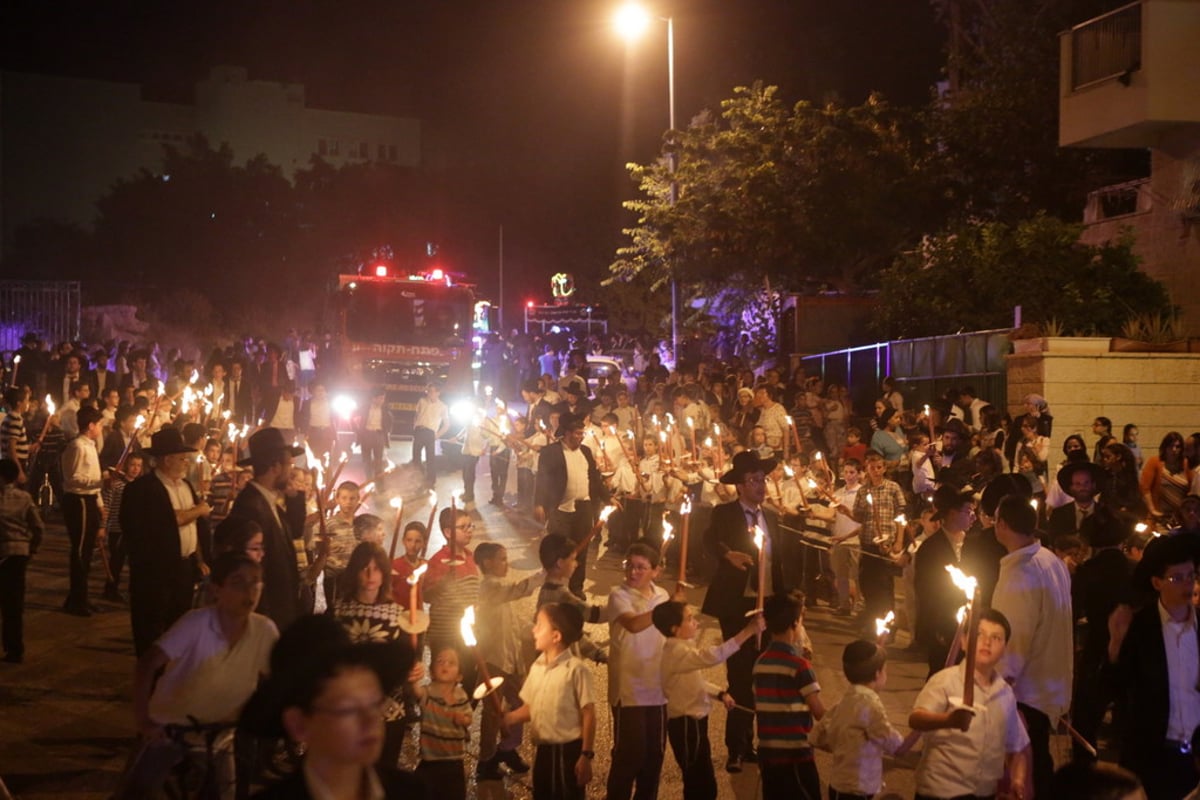 "באר התלמוד" חגגה הכנסת ספר תורה • צפו