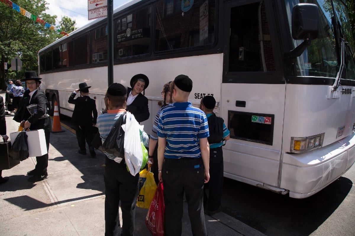 צפו: תושבי ברוקלין יוצאים לחופשת הקיץ