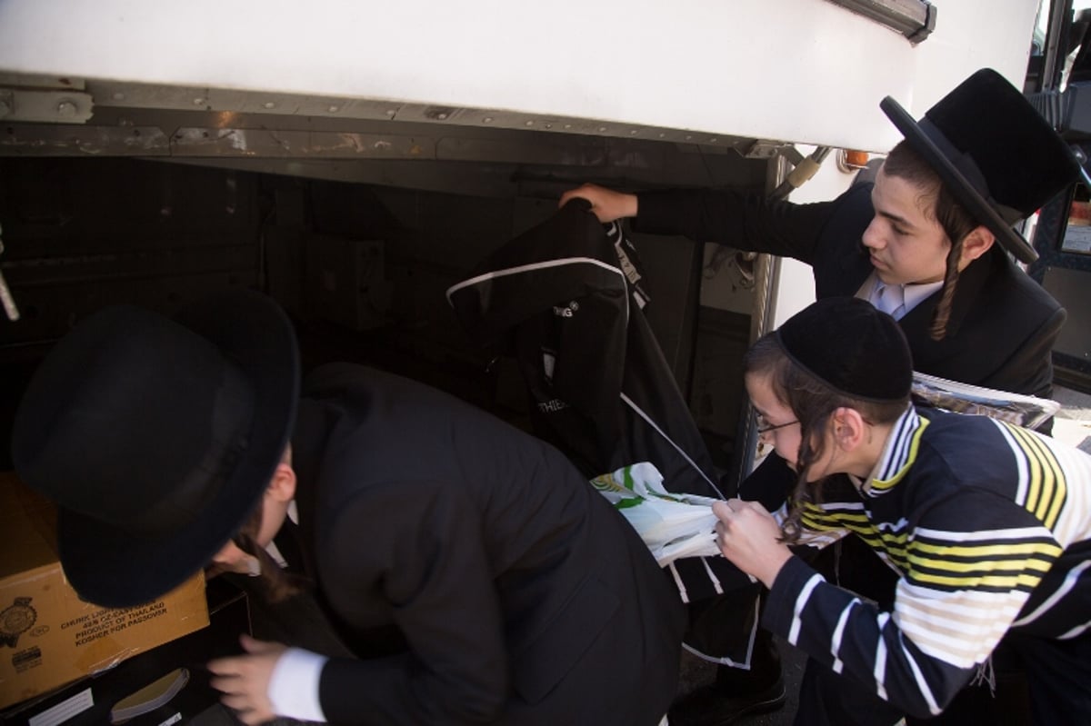 צפו: תושבי ברוקלין יוצאים לחופשת הקיץ