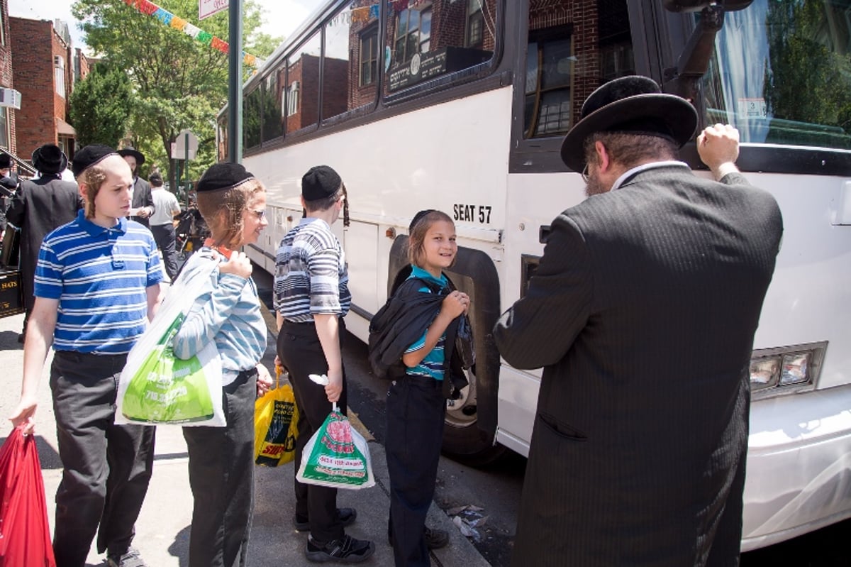 צפו: תושבי ברוקלין יוצאים לחופשת הקיץ