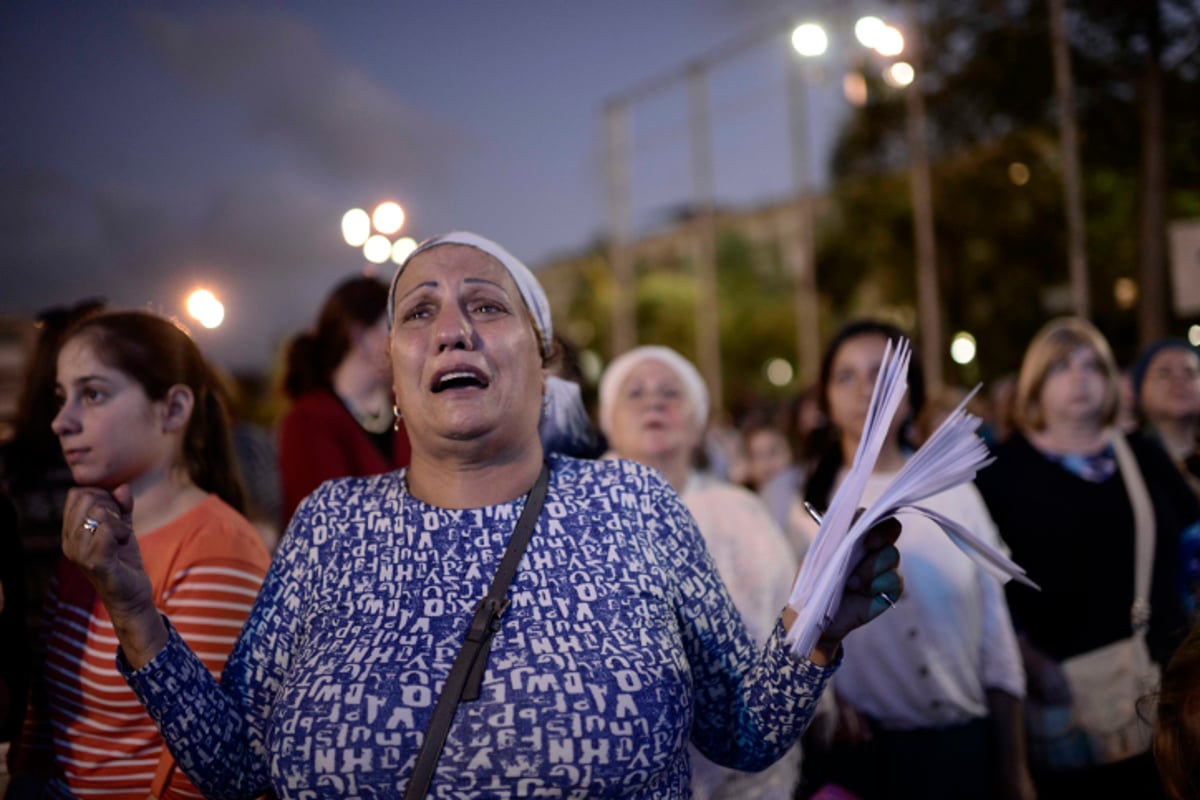 חב"דניקים וכאלו שלא חגגו בכיכר רבין • צפו