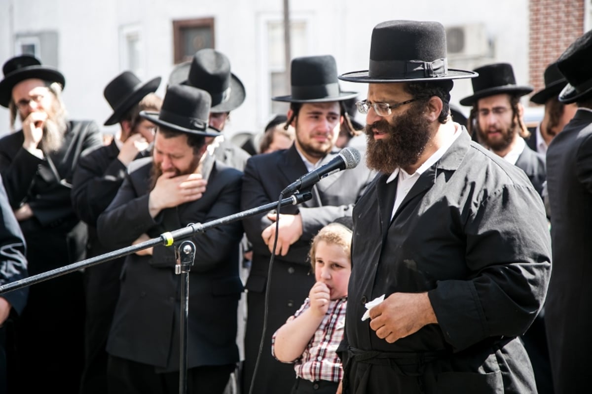 הילד שמעון וייס ז"ל שטבע למוות בקטסקילס הובא למנוחות