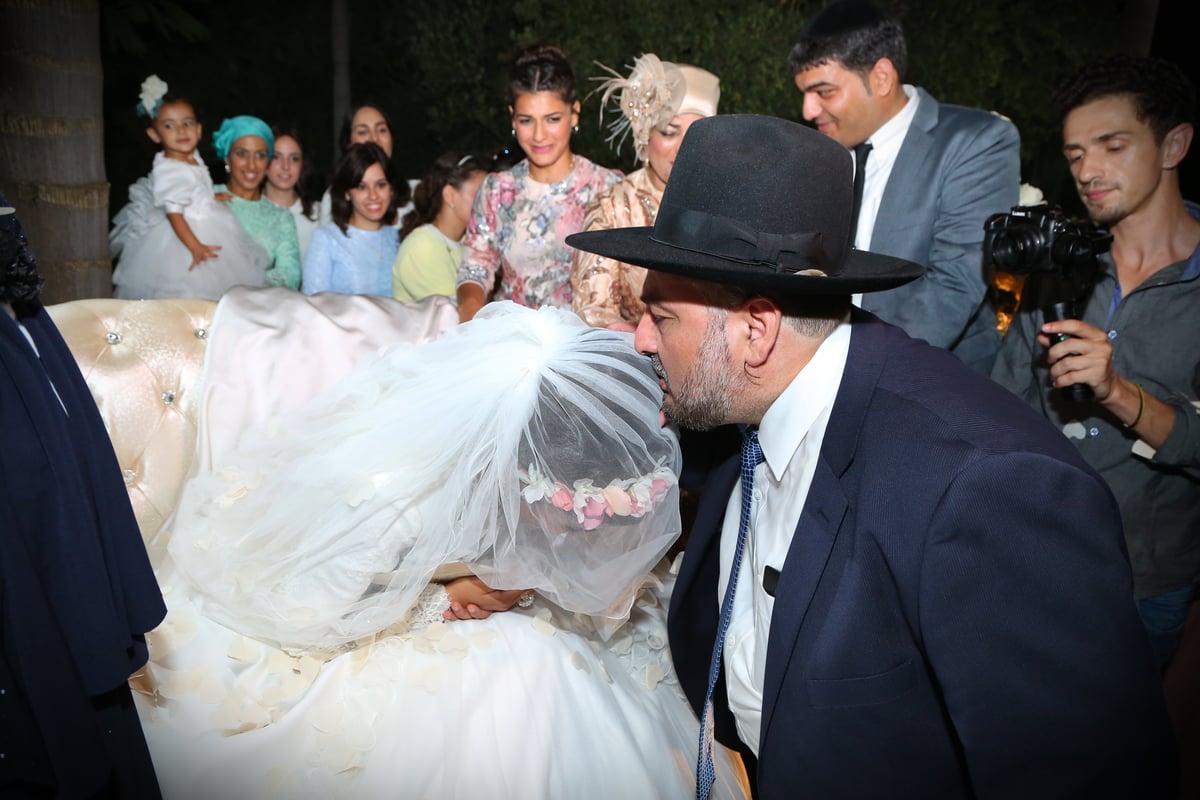 משה אבוטבול חיתן את בתו • צפו בגלריה