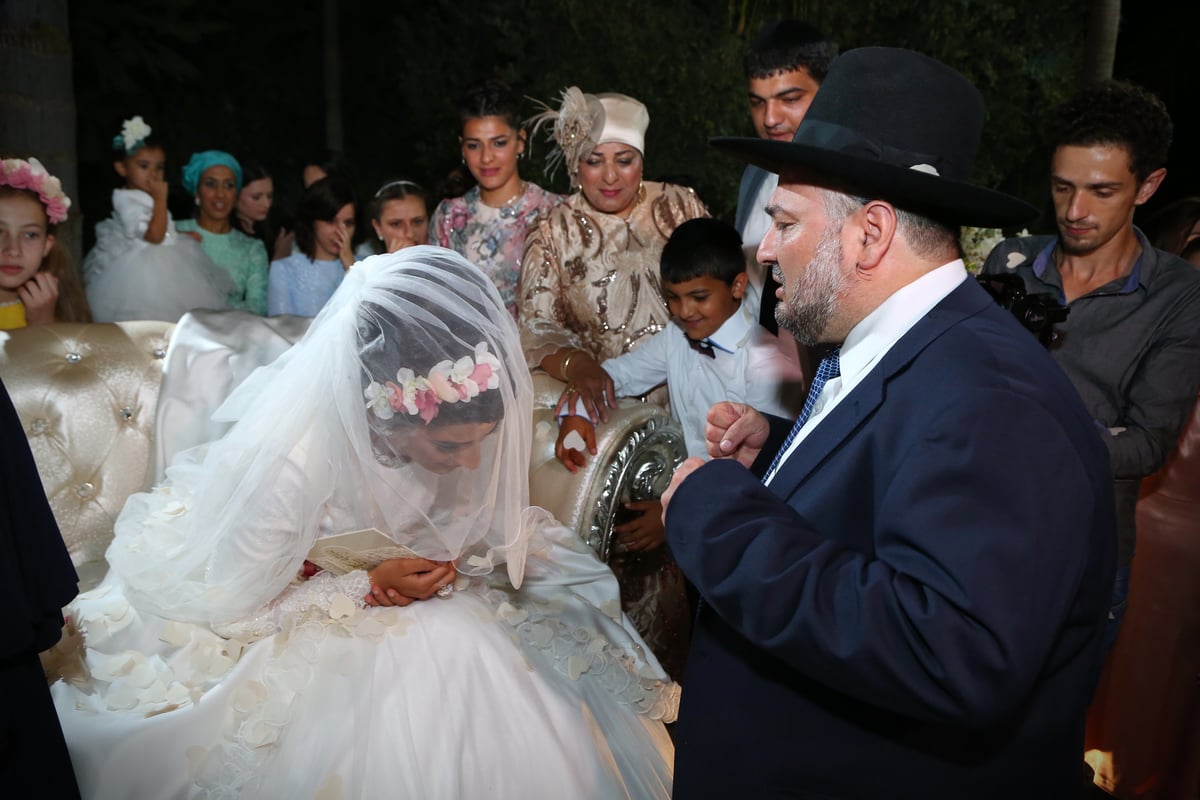 משה אבוטבול חיתן את בתו • צפו בגלריה