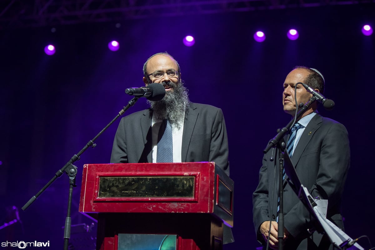 קונצרט החזנות מעל פסגת הר הזיתים • צפו