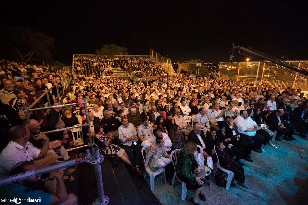 קונצרט החזנות מעל פסגת הר הזיתים • צפו