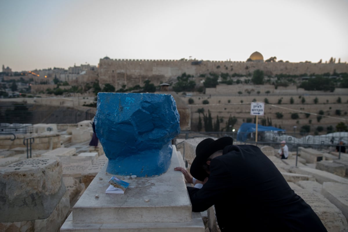 תיעוד: העלייה לציון בעל ה"אור החיים" זיע"א