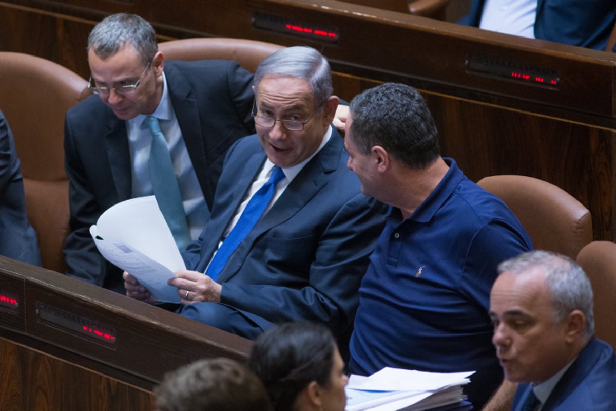 קרע בממשלה? כך נראו הפוליטיקאים בכנסת