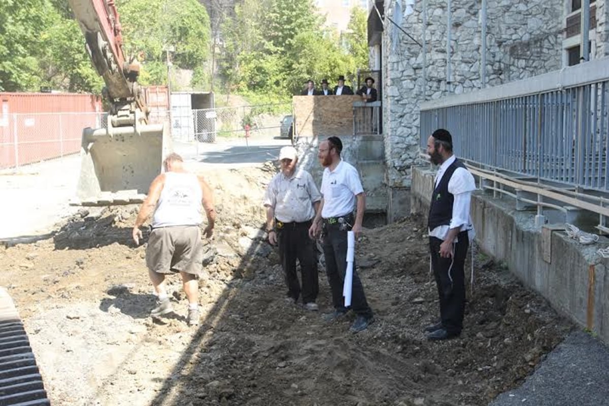 צוואת הנגיד שטבע: סאטמר מרחיבה את בית המדרש