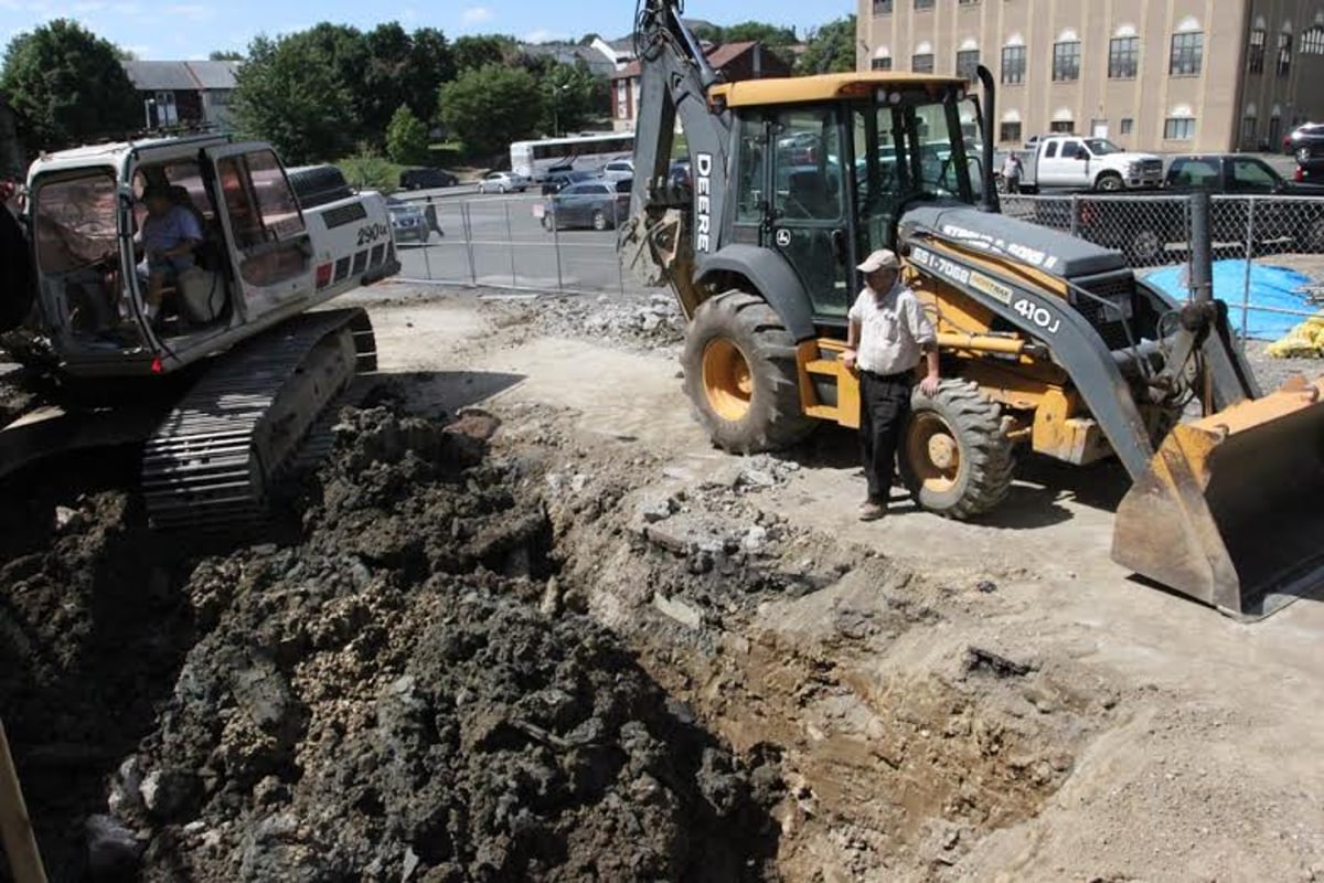 צוואת הנגיד שטבע: סאטמר מרחיבה את בית המדרש