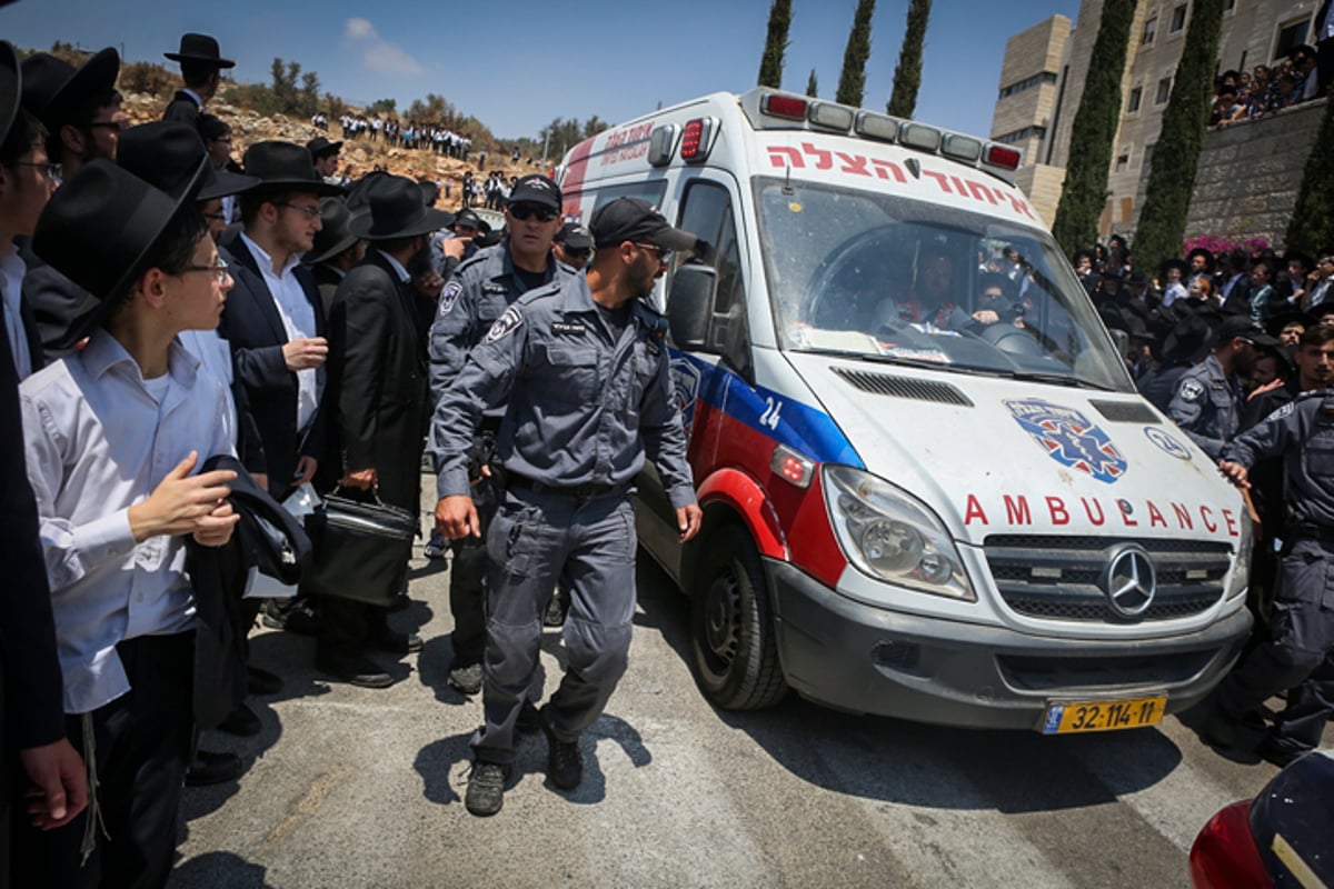 אלפים ליוו את ראש הישיבה בדרכו האחרונה