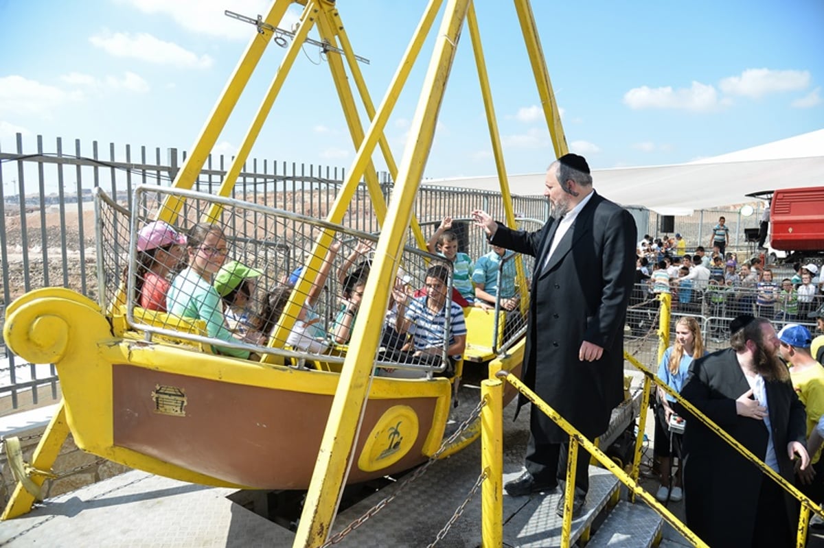 25,000 ילדים השתתפו חינם בלונה פארק של ביתר עילית