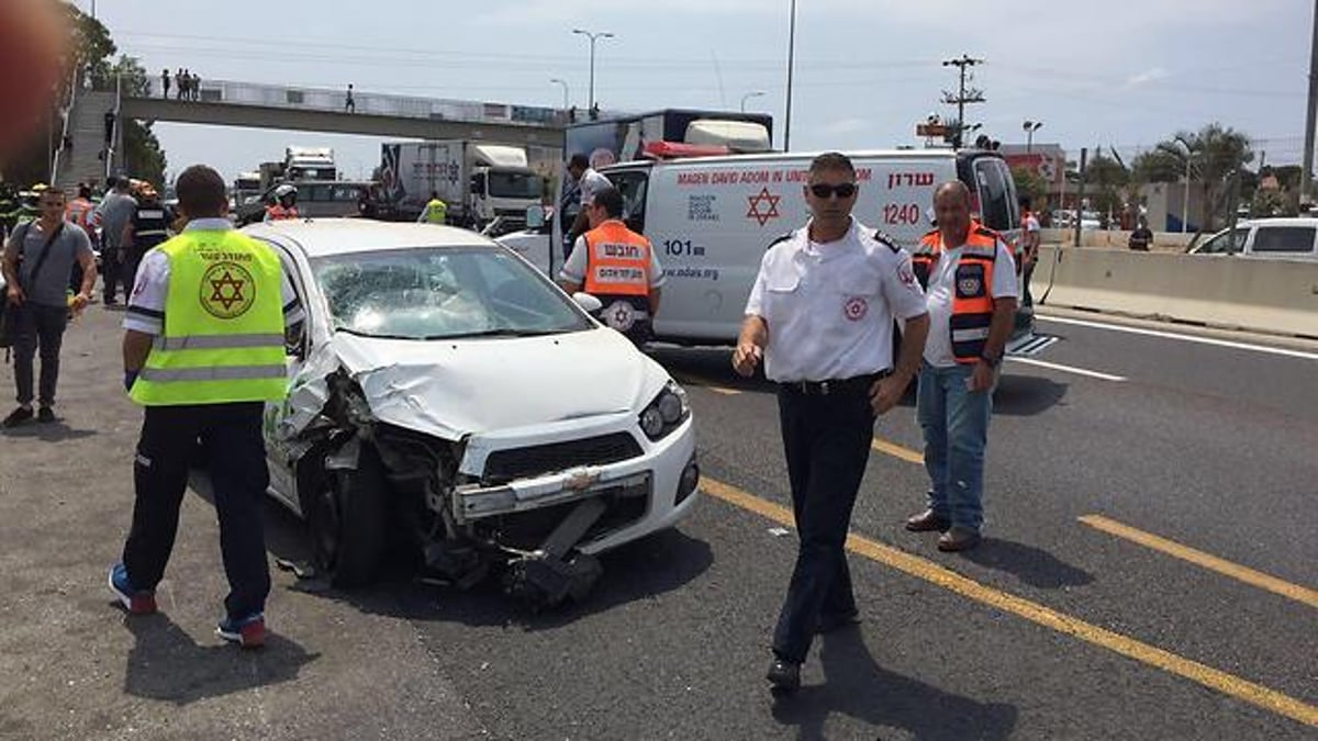 רכב דרס נוסעים בתחנה: הרוגה ופצוע בינוני