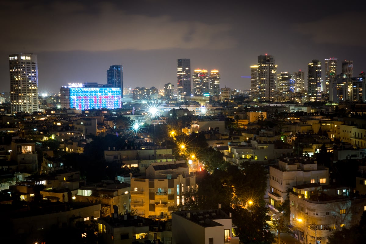 צפו בתמונות: העיר תל אביב, בלילה