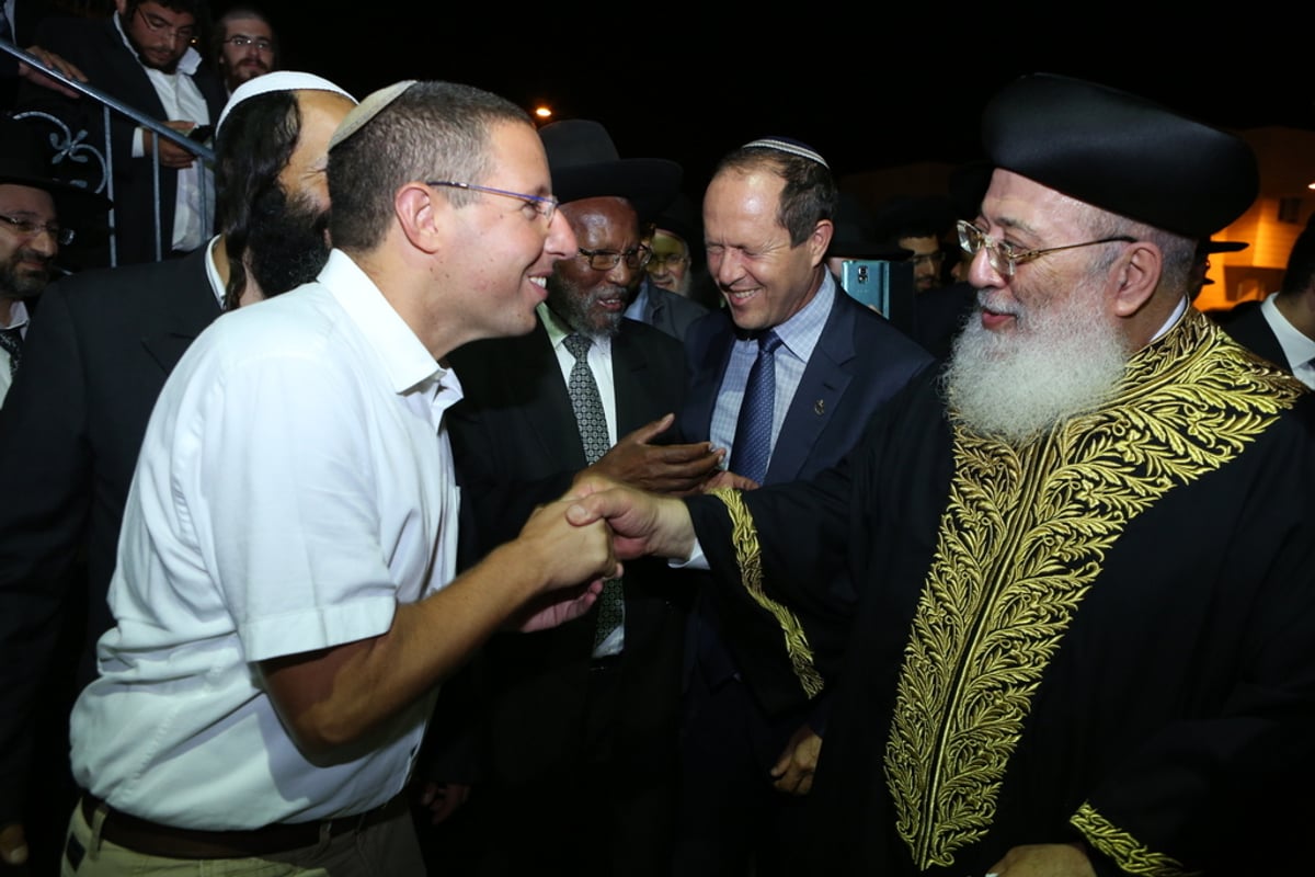 התיעוד המלא: חתונת נכד הראשל"צ הגר"ש עמאר