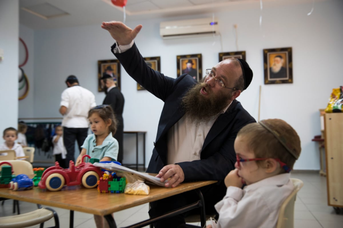 גלריה: פתיחת השנה בחיידר חב"ד בביתר