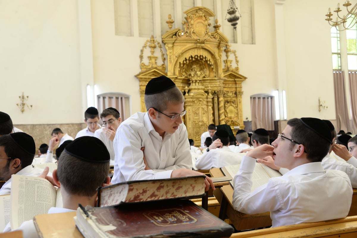 כל מה שחדש: כך החל 'זמן אלול' בפוניבז' | צפו בפתיחת הזמן