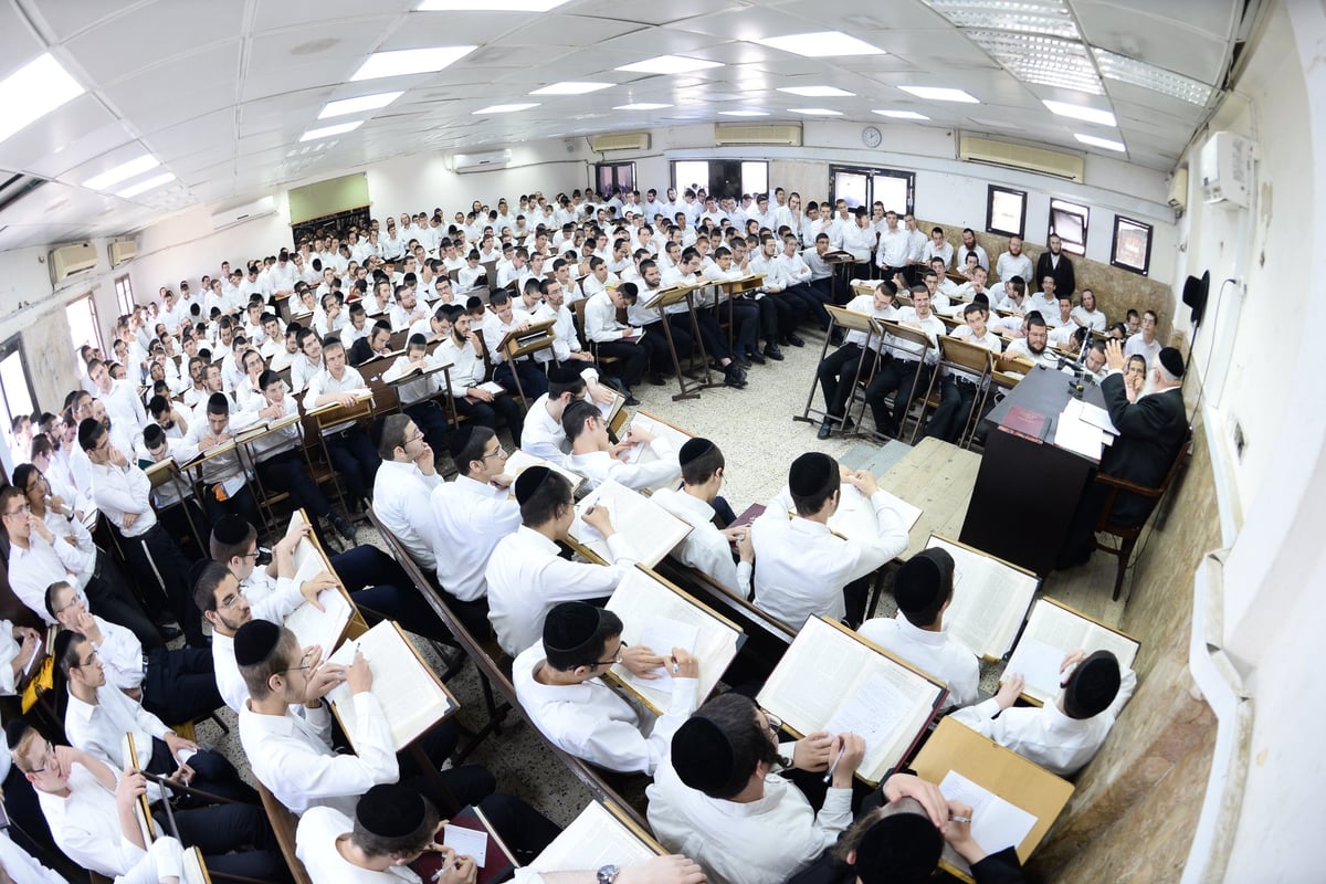 כל מה שחדש: כך החל 'זמן אלול' בפוניבז' | צפו בפתיחת הזמן