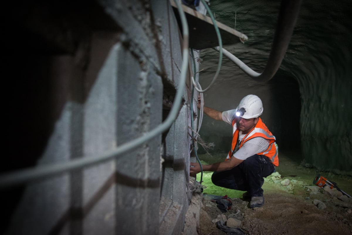 הר המנוחות תחתית: מנהרות קבורה לעשרות אלפים