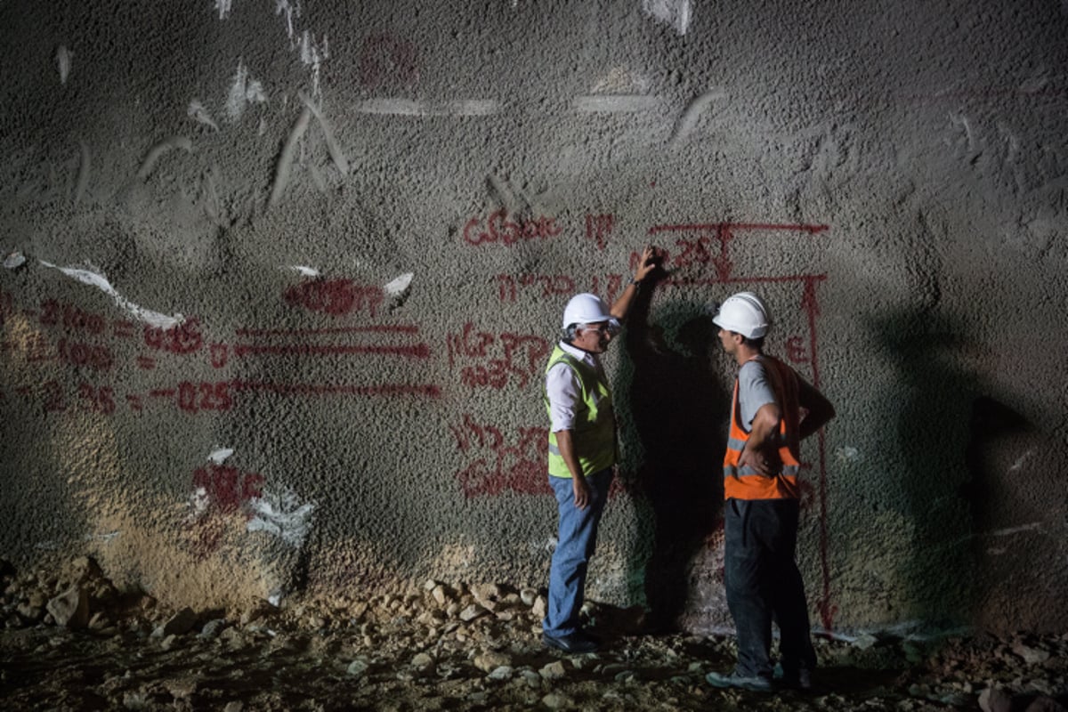 הר המנוחות תחתית: מנהרות קבורה לעשרות אלפים