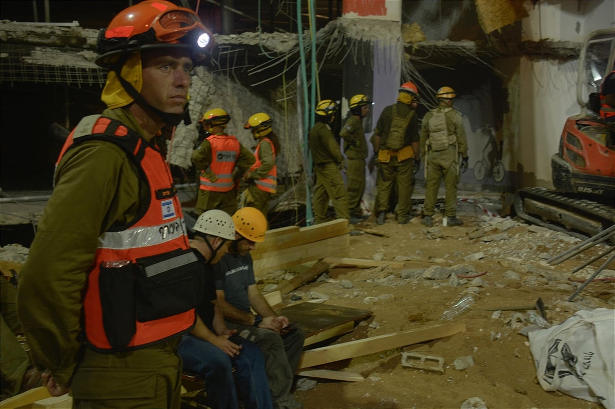 מאמצי החילוץ: גופה שלישית אותרה, ארבעה עדיין נעדרים