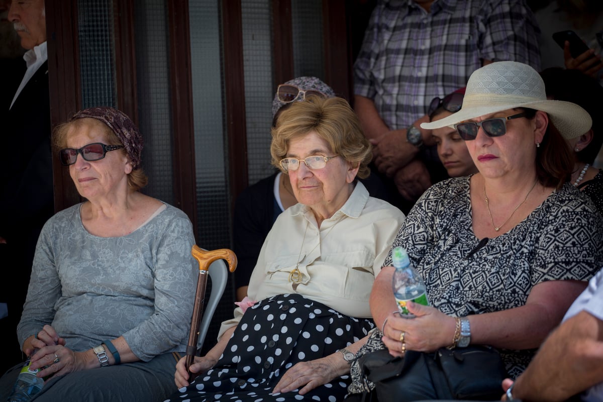 מסע הלווית הרב שאר ישוב הכהן זצ"ל | צפו