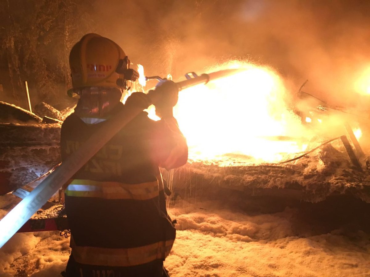 שריפה בכינרת: עשרות סירות עלו באש