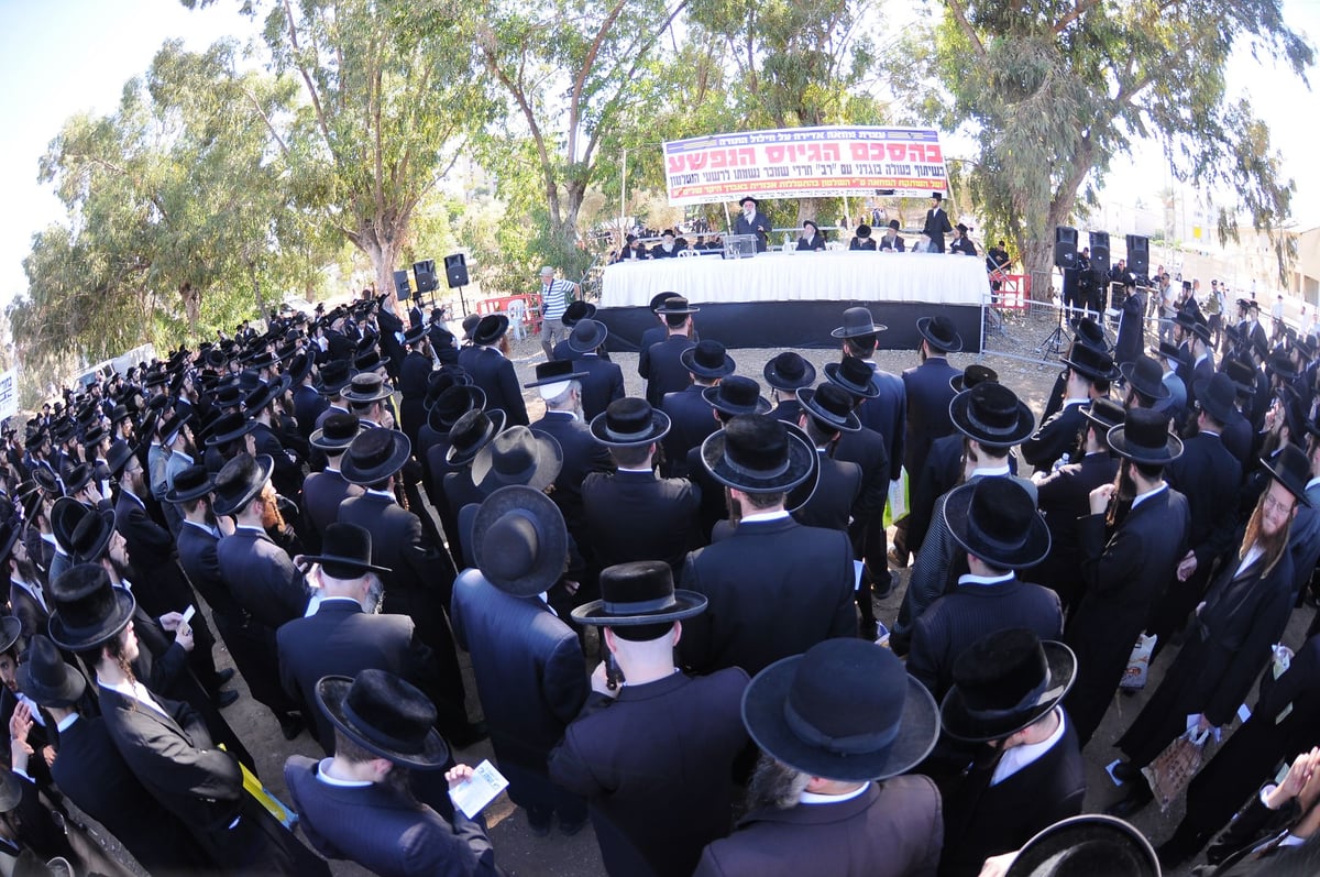 השוטרים, השופרות והמחאה | צפו בתיעוד מהפגנת 'העדה'