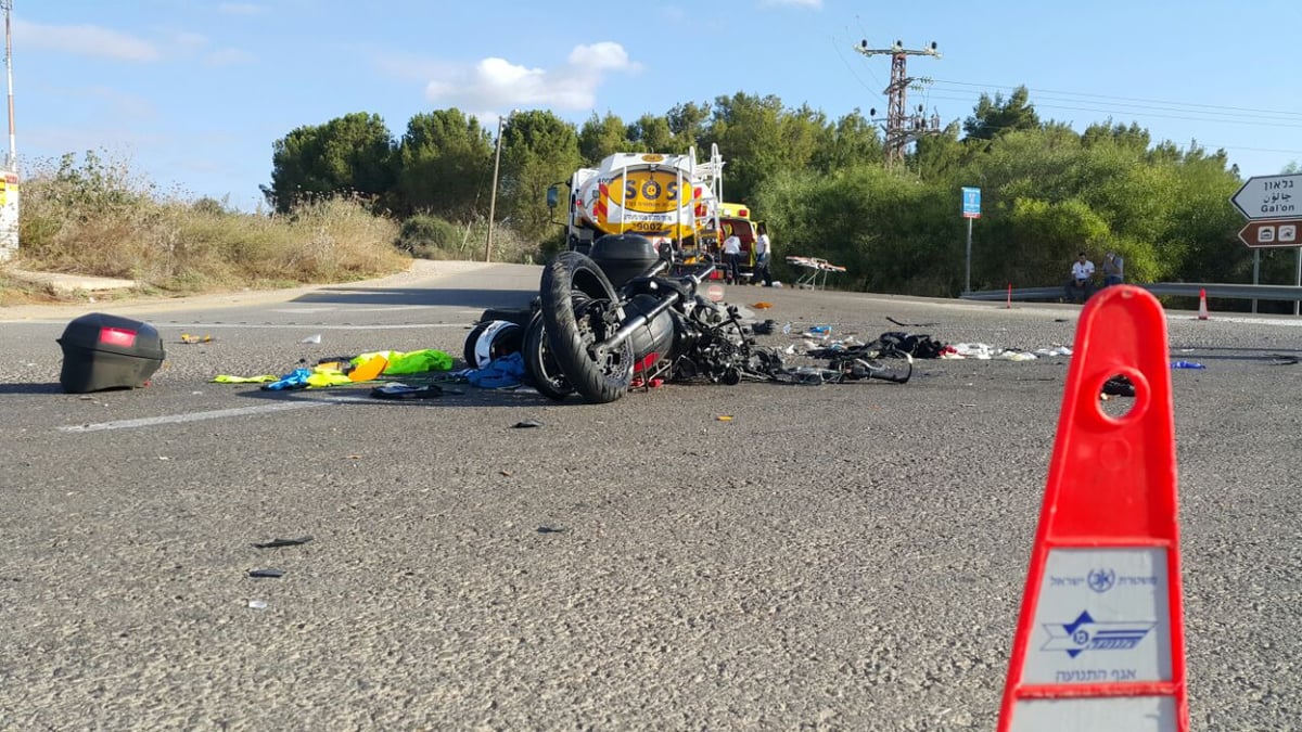 רוכב אופנוע פגע במשאית ונפגע קשה מאוד