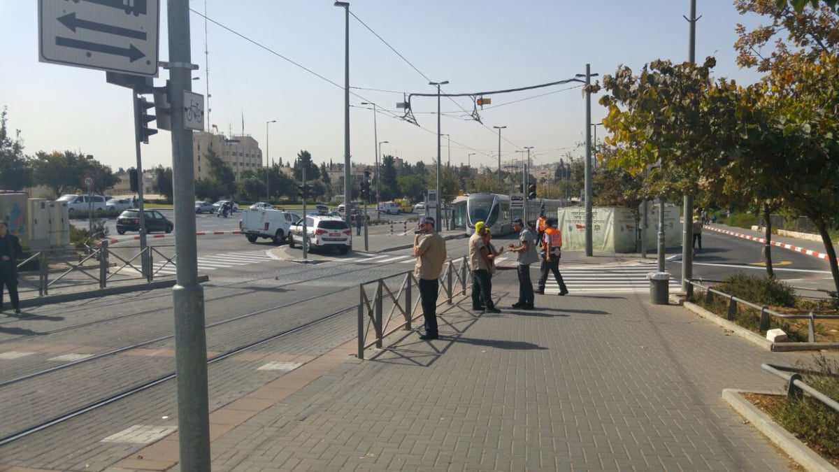 שוטר יס"מ ואישה כבת 60 - נרצחו; המחבל נורה ונוטרל