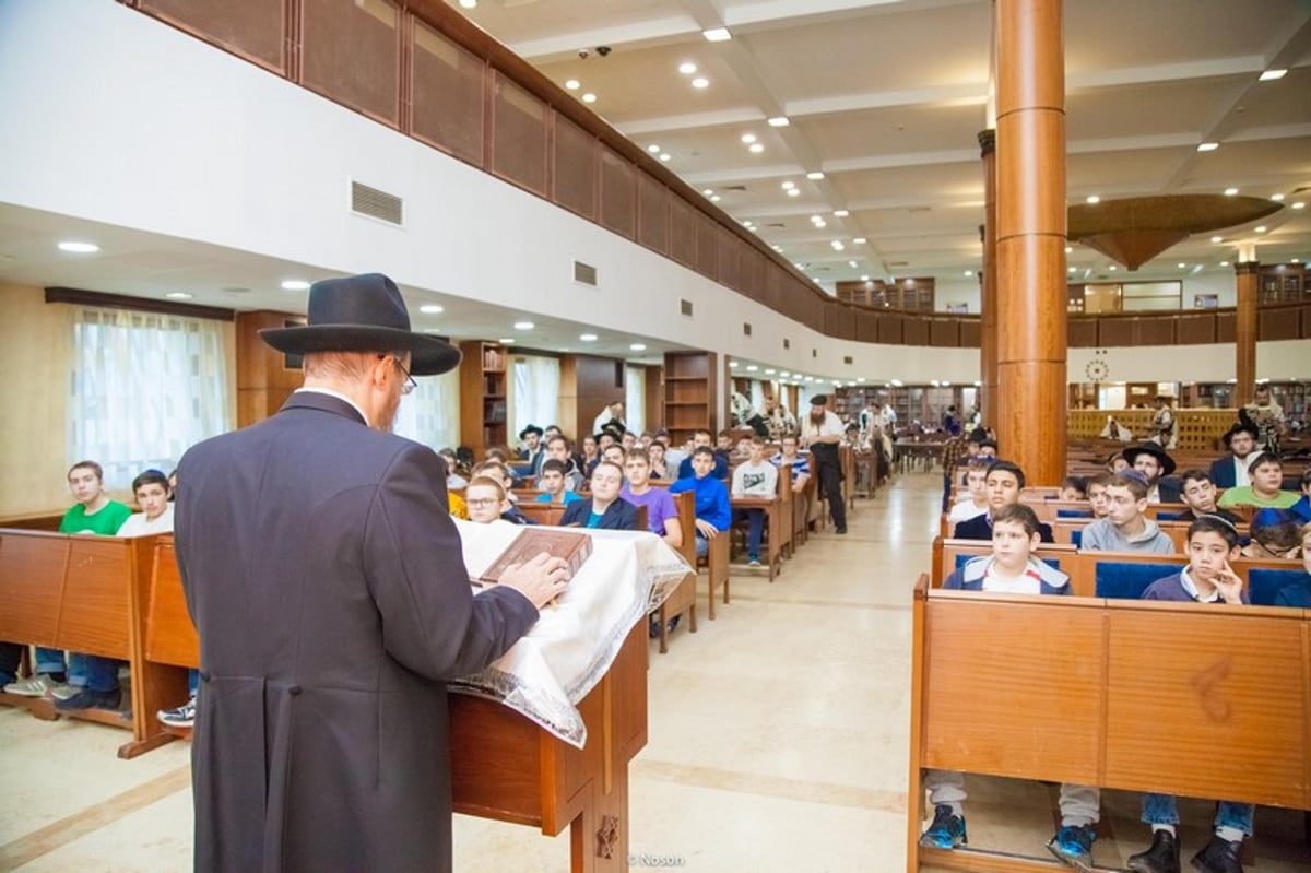 הכפרות של מוסקבה באשמורת הבוקר. צפו